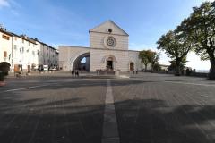 Basilica-si-S.-Chiara-facciata-2
