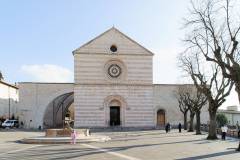 Basilica-si-S.-Chiara-facciata