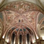 Vele sopra l'altare
